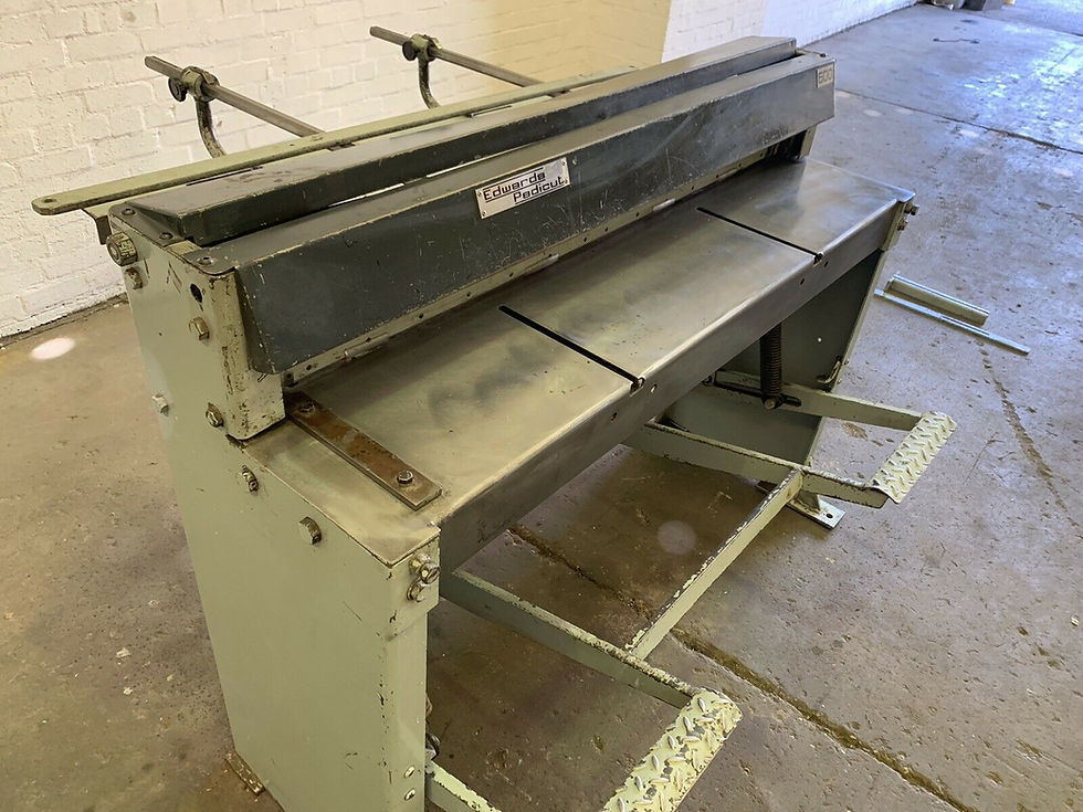 Thumbnail: Edwards Pedicut Treadle Guillotine