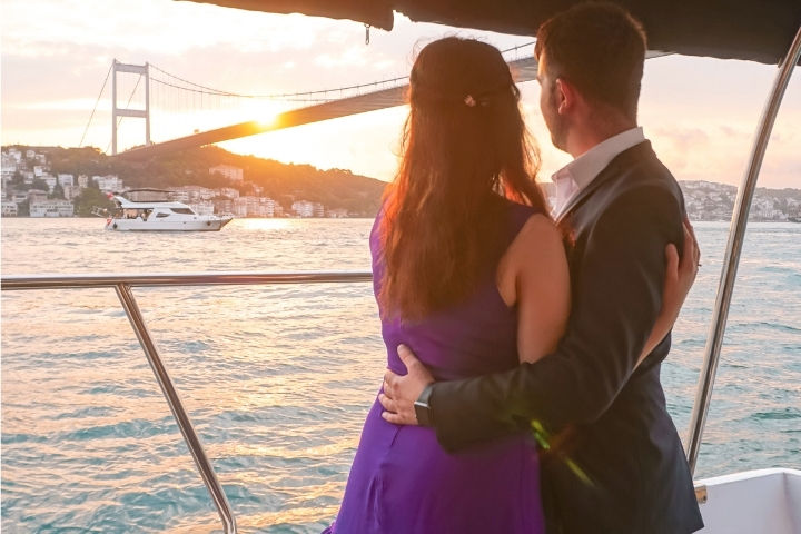 Best Sunset in Istanbul: Sunset Bosphorus Cruises