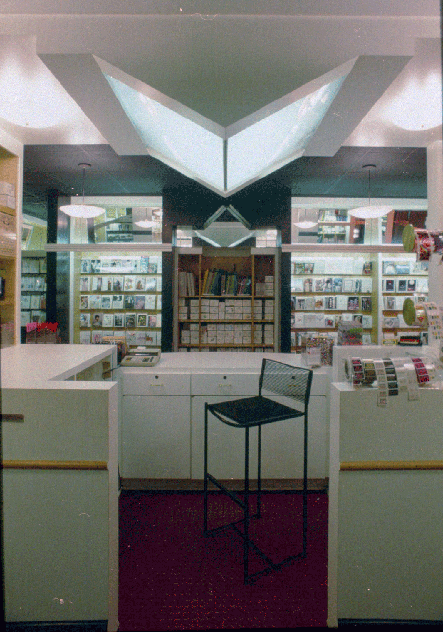 STOREFRONT - Sales Desk 