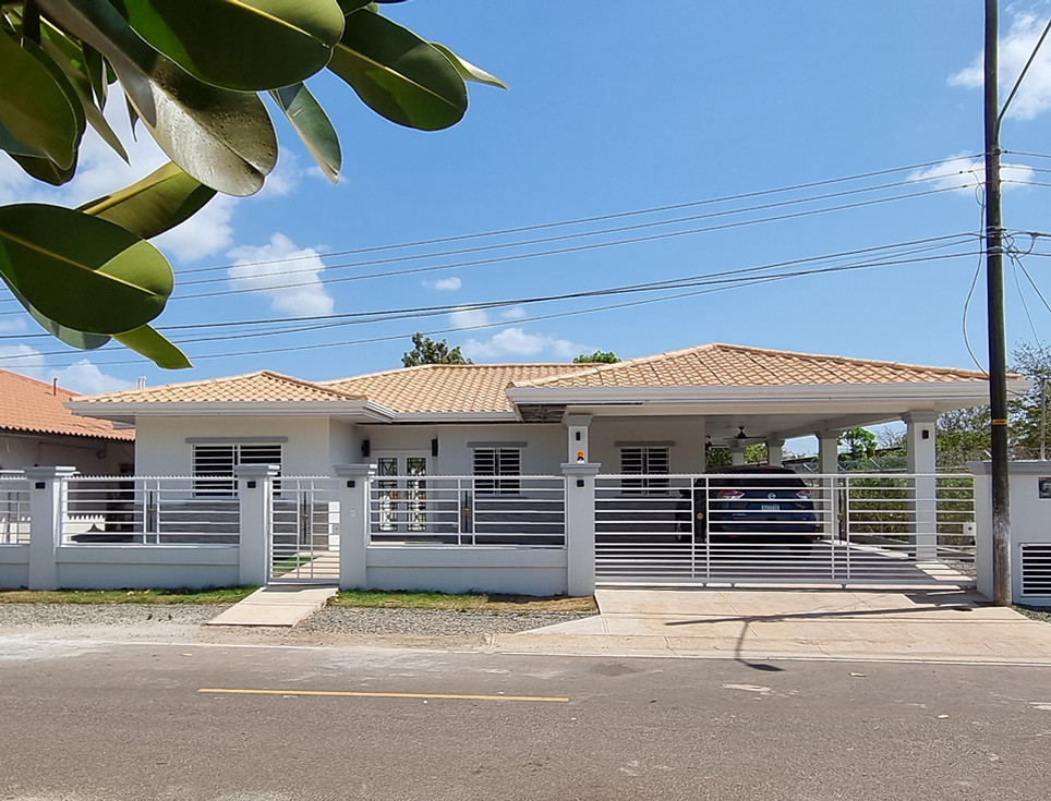 Construcción de casa para cliente internacional en Panamá por Ingenior,