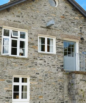 Holiday-Cottages-in-Lake-District-at-Graythwaite-Newlands-External-600x400.jpeg