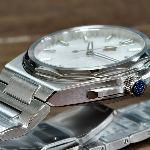 Ixdao Warrior - White MOP | IXDAO WATCH CO