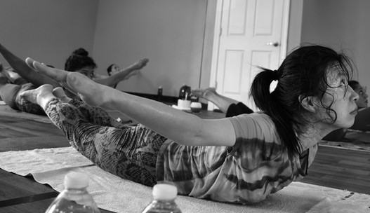 Poorna Salabhasana