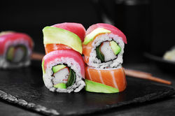 Rainbow Roll - Oishii Sushi