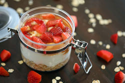 Strawberry Oats Parfait - EFN