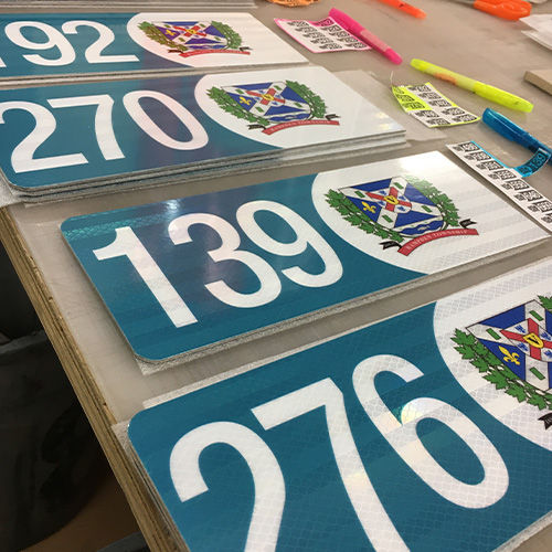 Thumbnail: 911 SIGNAGE