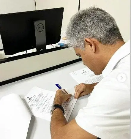 PERSEGUIÇÃO POLÍTICA: Após entrega de equipamentos esportivos, prefeito de Pinhão exonera servidor e idealizador de projeto social