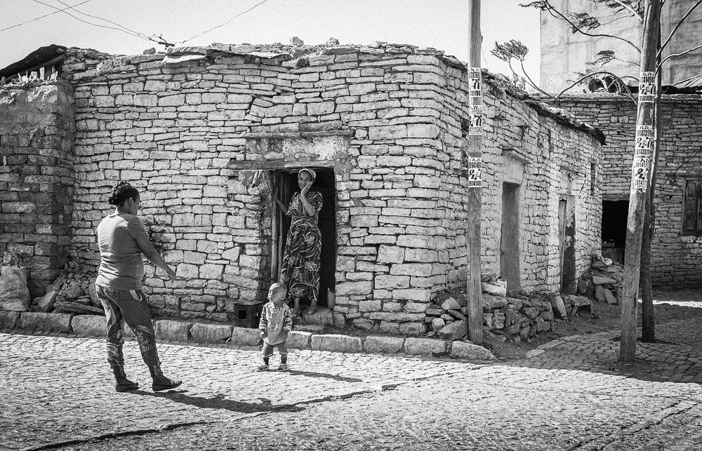 A roof, someone who cares, what else ? (Ethiopia)