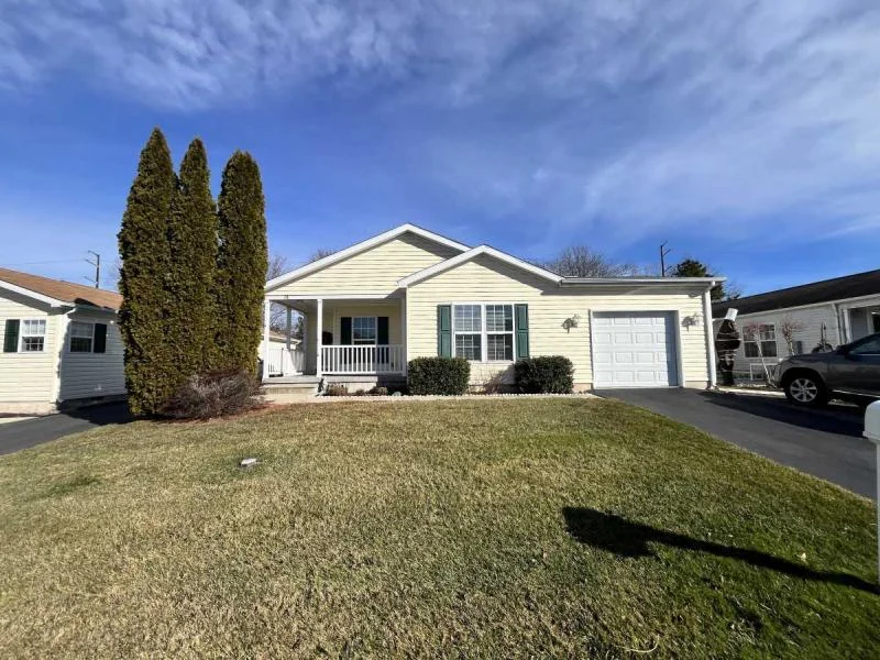 PERRYS LAKE HOMES FOR SALE Davis Enterprises