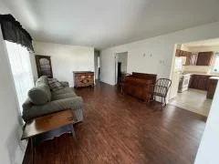 73079894 (2)