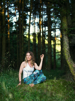 Nicki in the woods  18.jpg