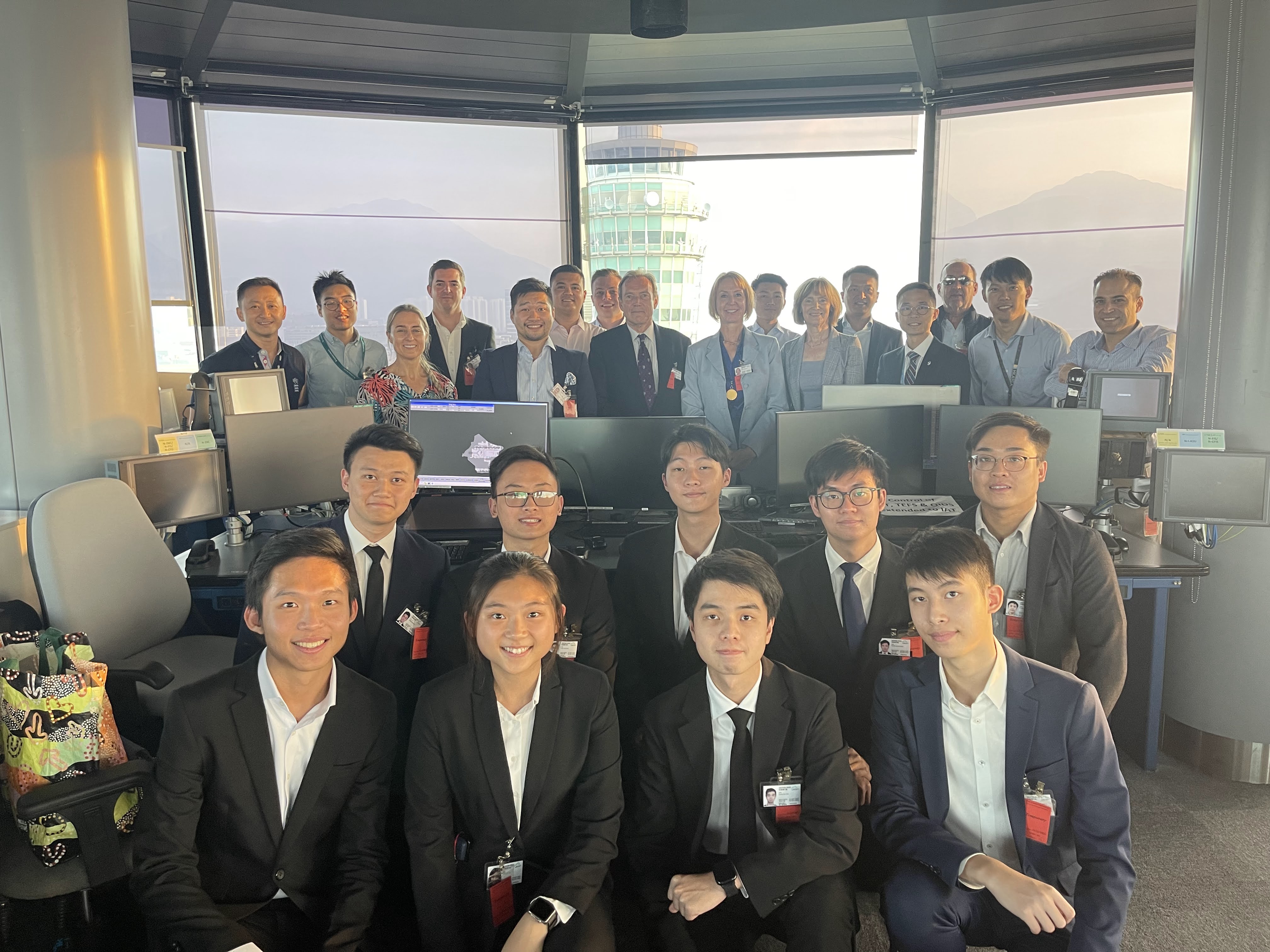 香港國際機場控制塔之旅：協會與理大學生專業探索