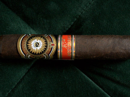 Perdomo 20th Anniversary Maduro review by Don José