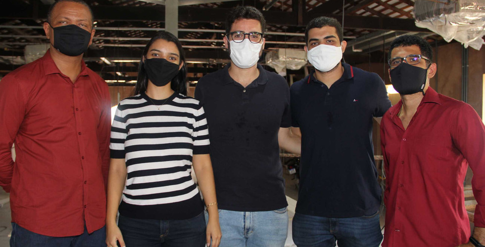 Integraram a comitiva: Aurélio Fernandes, Camila Arraiz, Daniel Sombra, Paulo Rafael Albuquerque e Rafael Aranha.