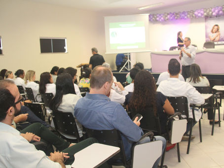 PALESTRA SOBRE PREVENÇÃO DO CÂNCER DE CÓLO DO ÚTERO ABRIU O “MARÇO LILÁS” NO HSLZ