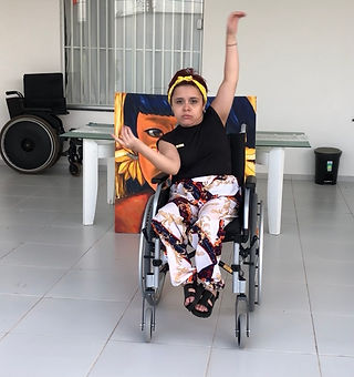 A bailarina Luana Sousa fez uma demonstração da sua arte e emocionou a todos na entrega das doações.