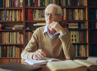scholar.jpg