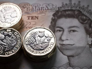 Putin speech sends sterling to fresh 37-year low ahead of rate meetings