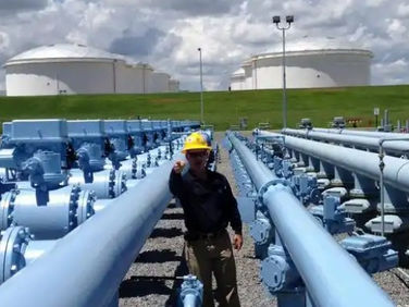 US fuel pipeline 'paid hackers $5m in ransom'