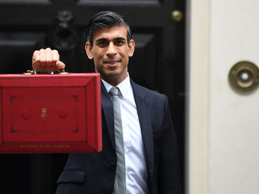 Sunak announces UK growth upgrade, pledges to control inflation