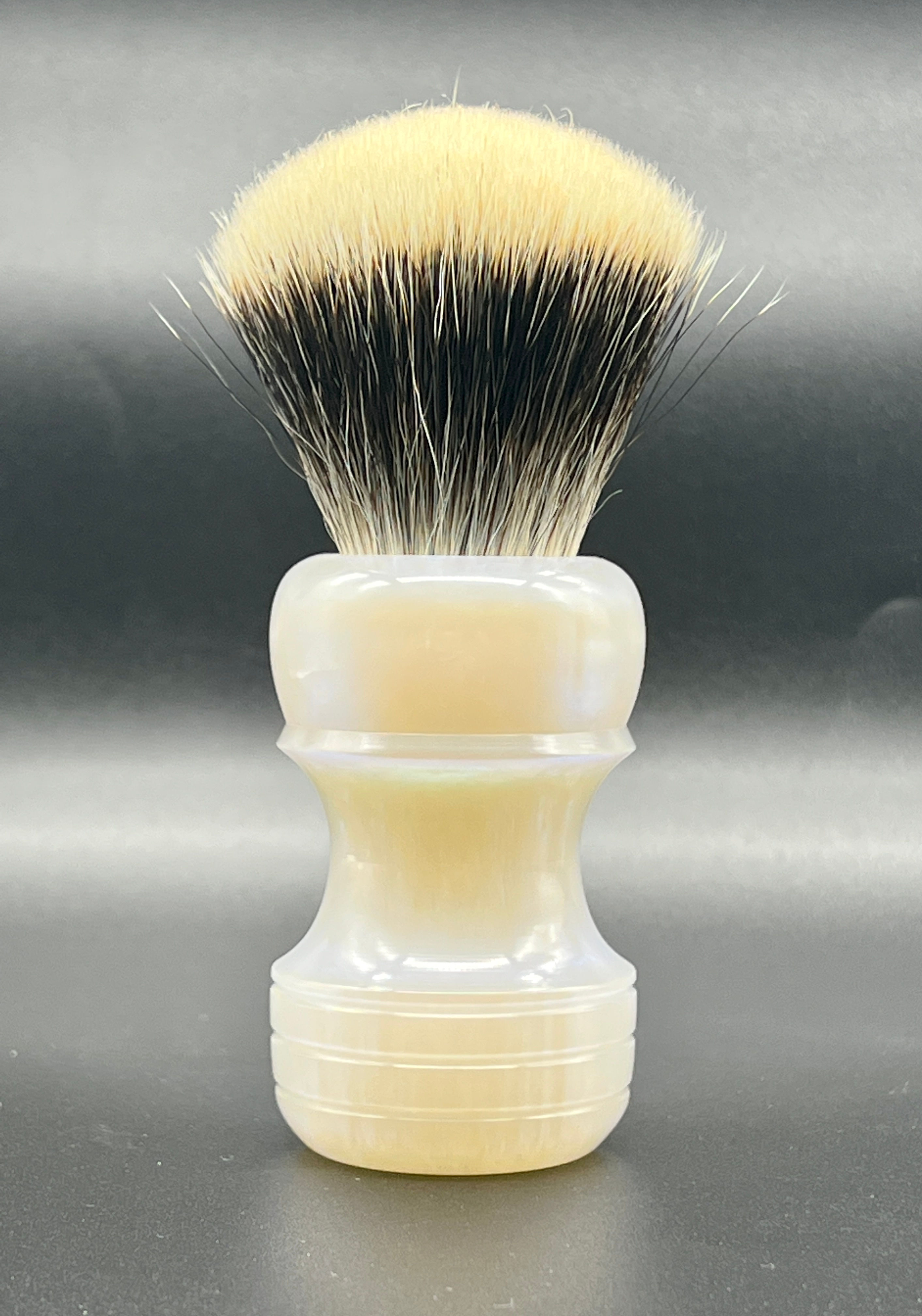 Brocha Pegasus color nácar,resina Alumilite 