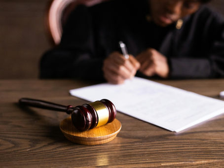 Justiça Define que Ação Previdenciária Não Impede Recebimento de Verbas Trabalhistas
