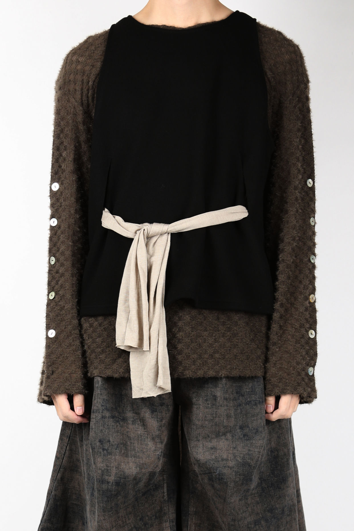 æ - Grid Layers - Grey ( 1805 Part I )