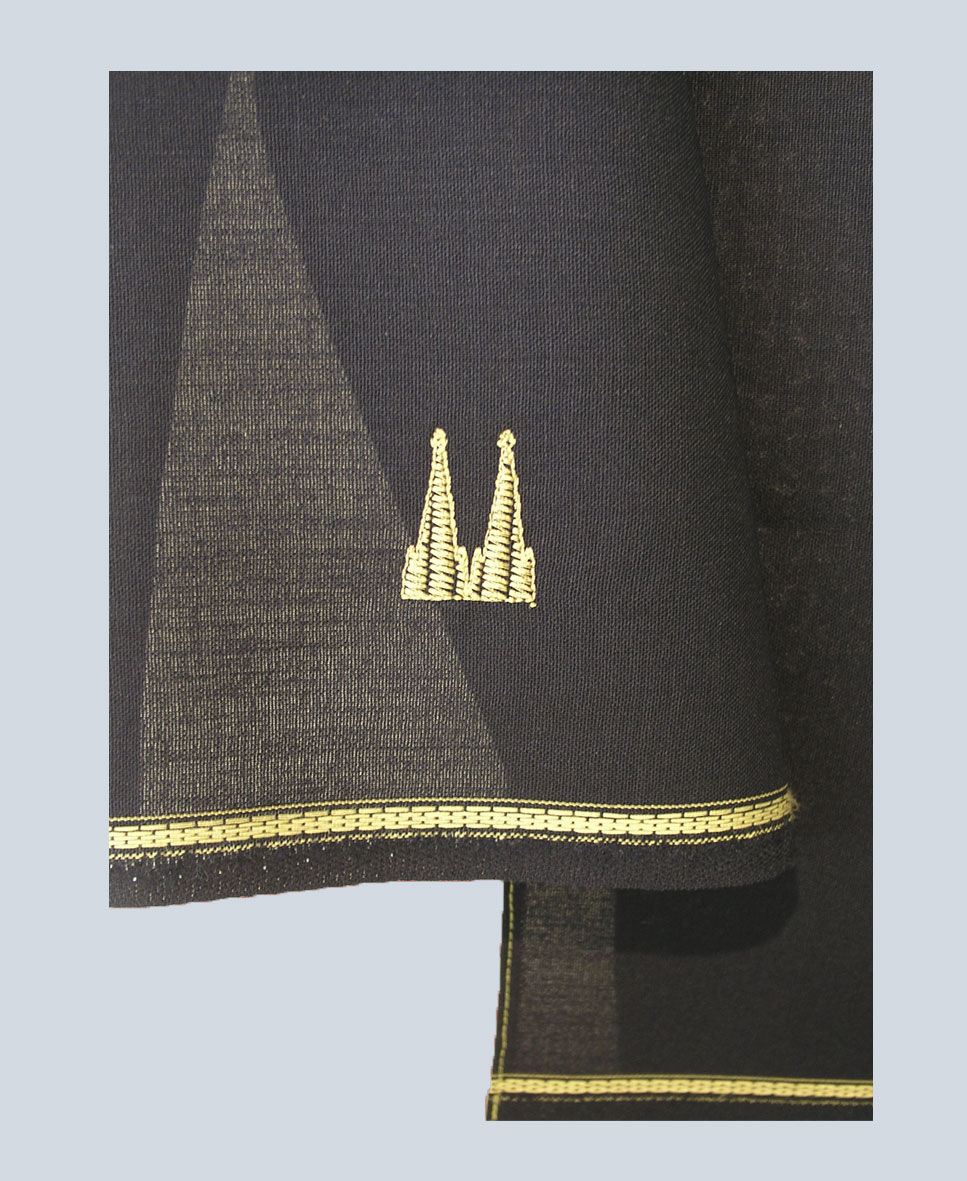 Miniature : Domspitzen Extravaganz auf 100% Mohair aus fester Langhaarwolle, gestickt