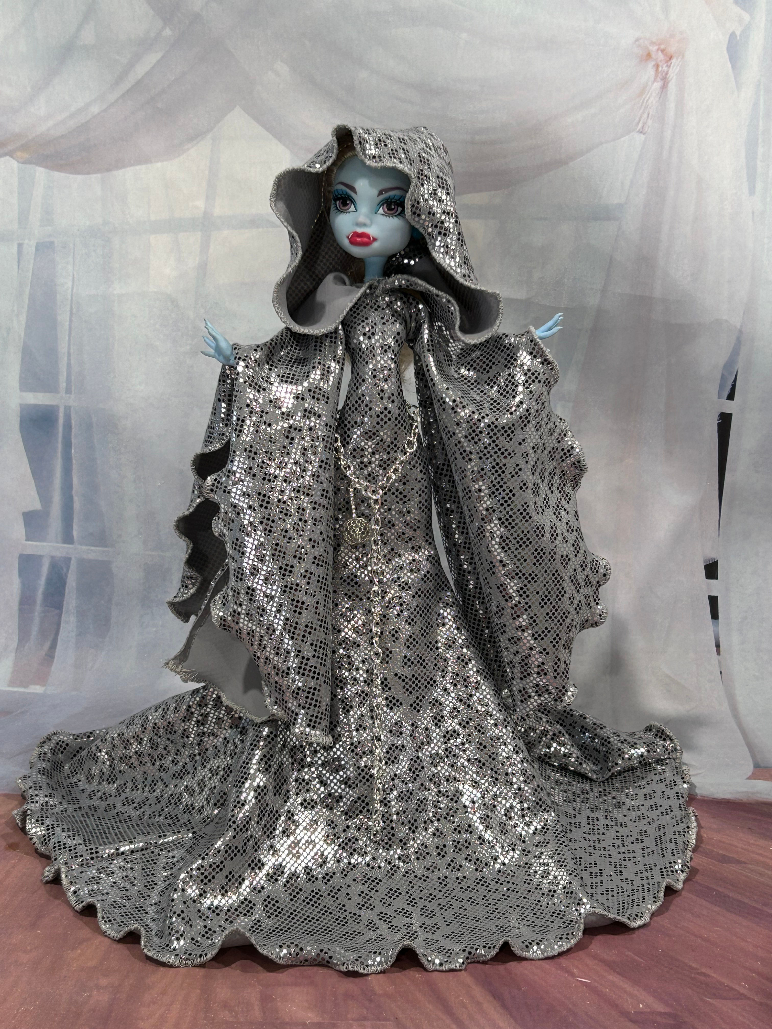 Shimmer Silver Leopard Ruffled Hem Gown with Hood and Chain Belt