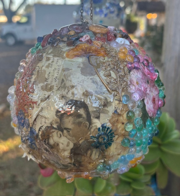 Thumbnail: Glasss ballls