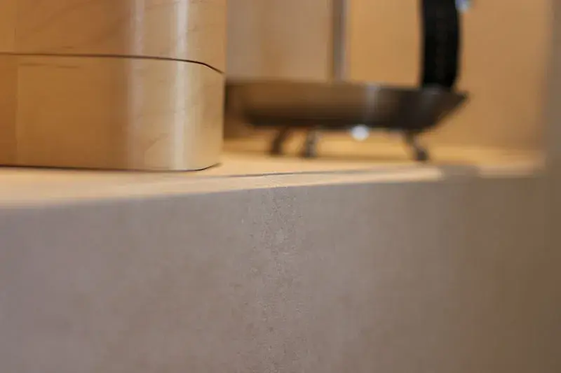 Fliesenbeläge ohne Schienen