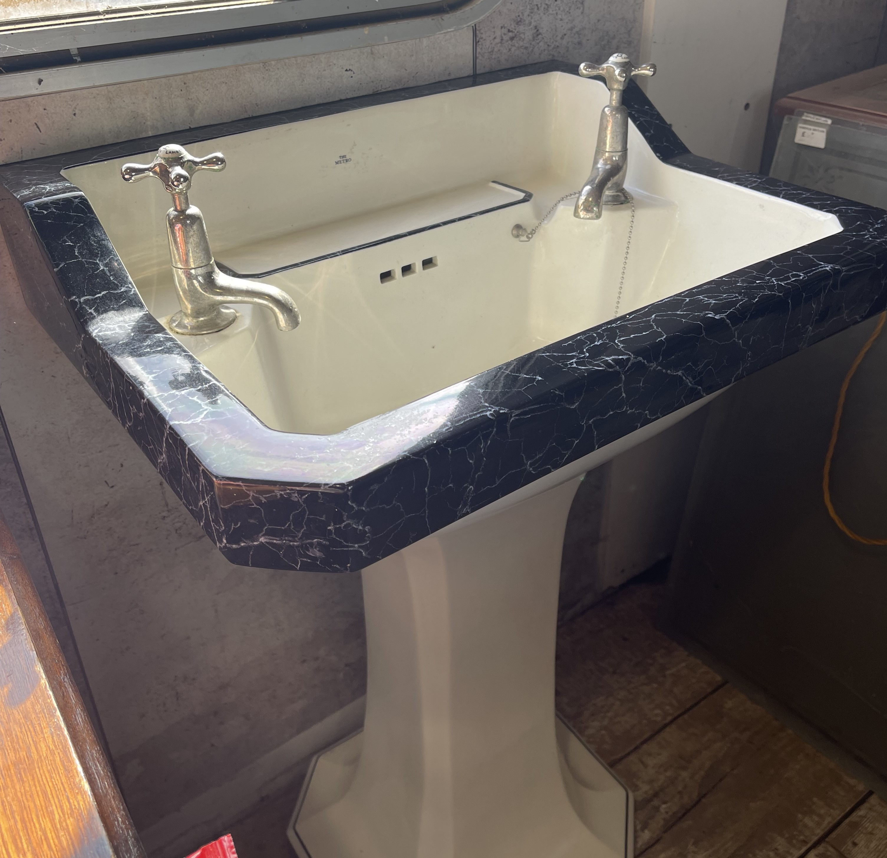 Vintage Art Deco Sink & Pedestal