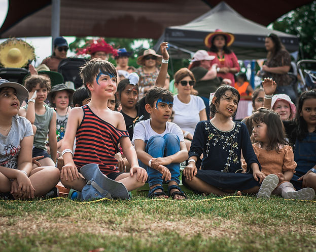 Crowd 2.jpg