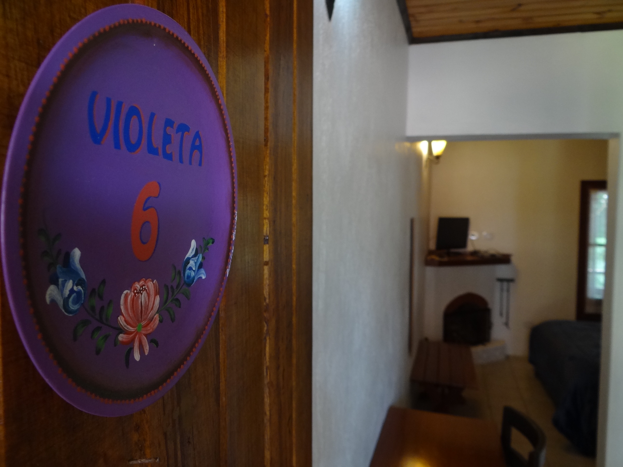 Suíte Comfort com Varanda Violeta