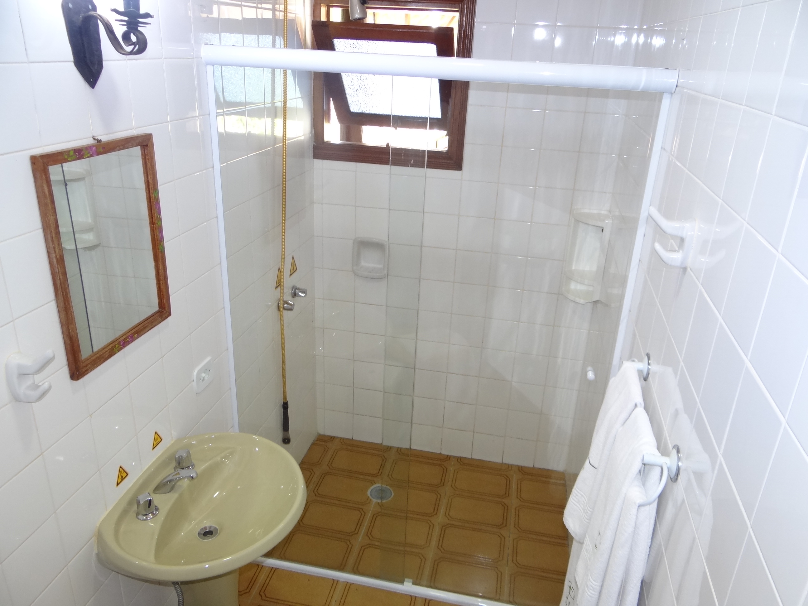 Suíte Comfort com Varanda Ciclâmem