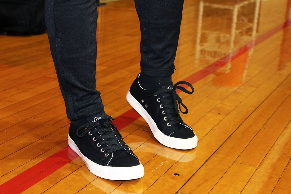 Thumbnail: Retro Black/White Canvas Sneakers Unisex Size - Cushioned Insole