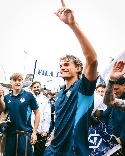 Nico Paz festeggia dopo Verona 