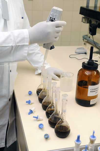 laboratory-analysis-1698816_1920.jpg