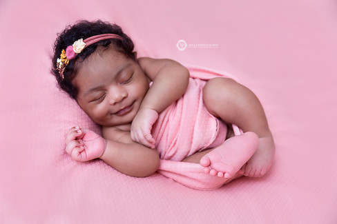 20(C)MellzPhotographyLTD_London Newborn Photographer