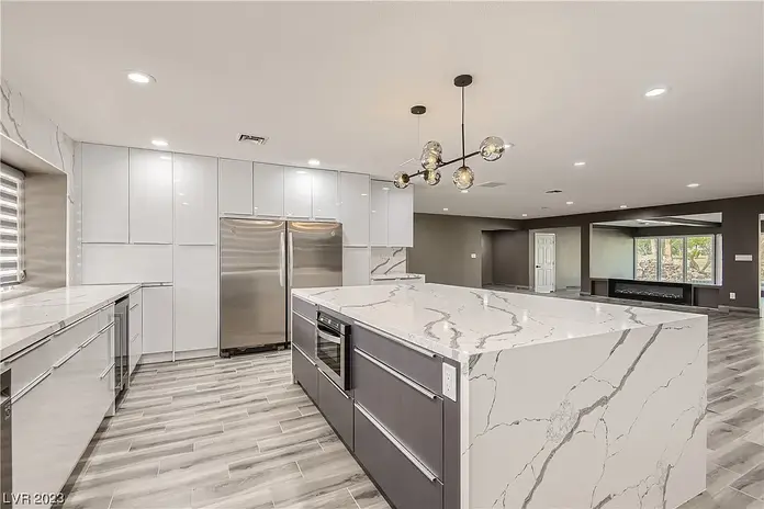 kitchen 2.webp