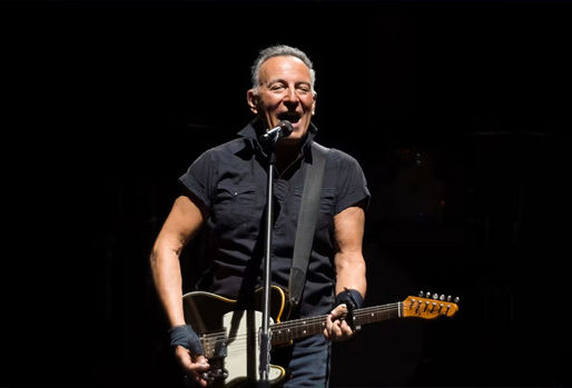 Bruce Springsteen Reaches Billionaire Status