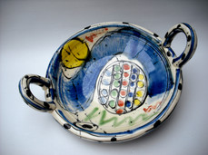handled dish
