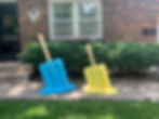 Giant "melting" popsicles in yellow and blue.