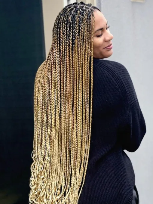 Beautiful Woman with Small/Medium Ombre Knotless Braids