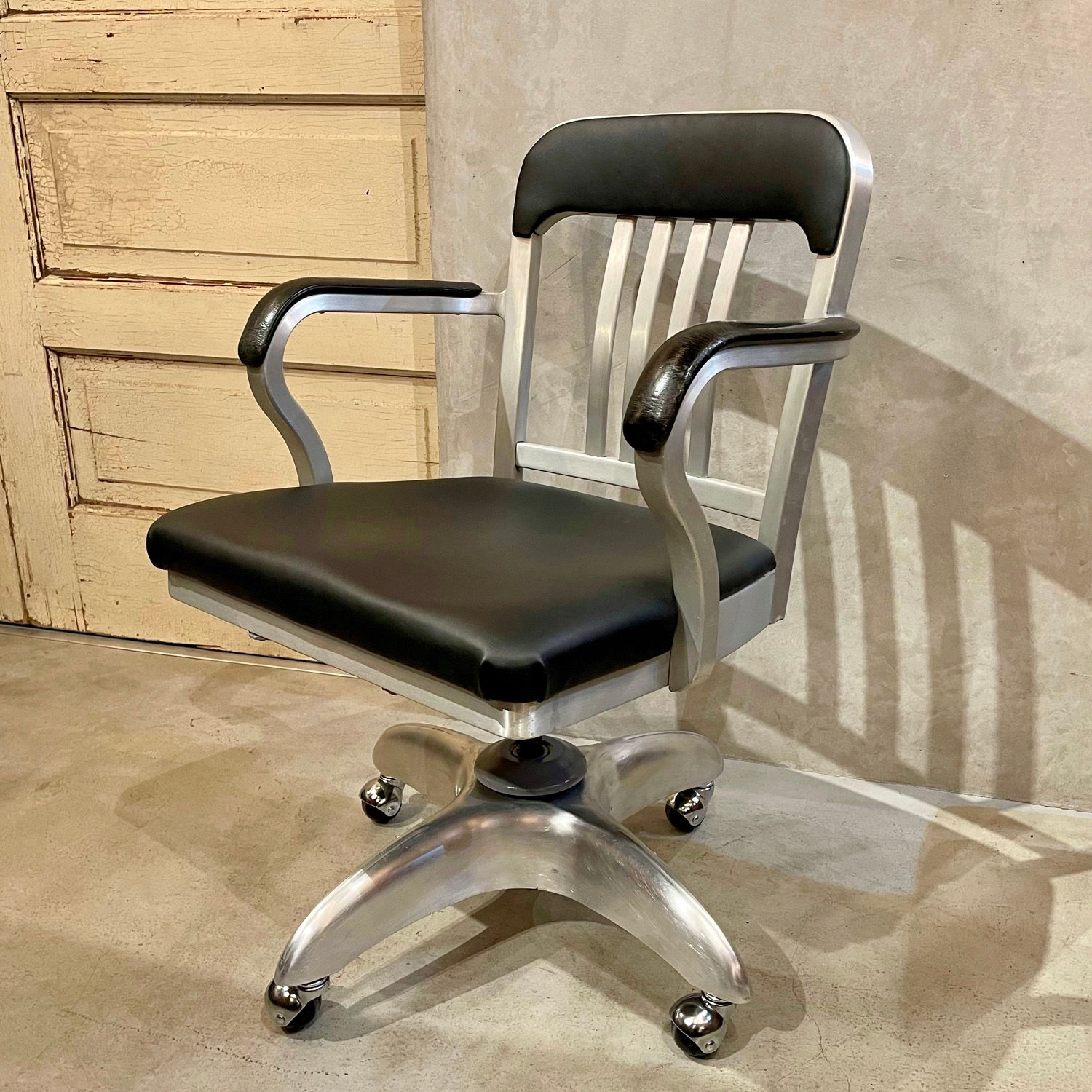 [SOLD]Desk chair/CM01-17
