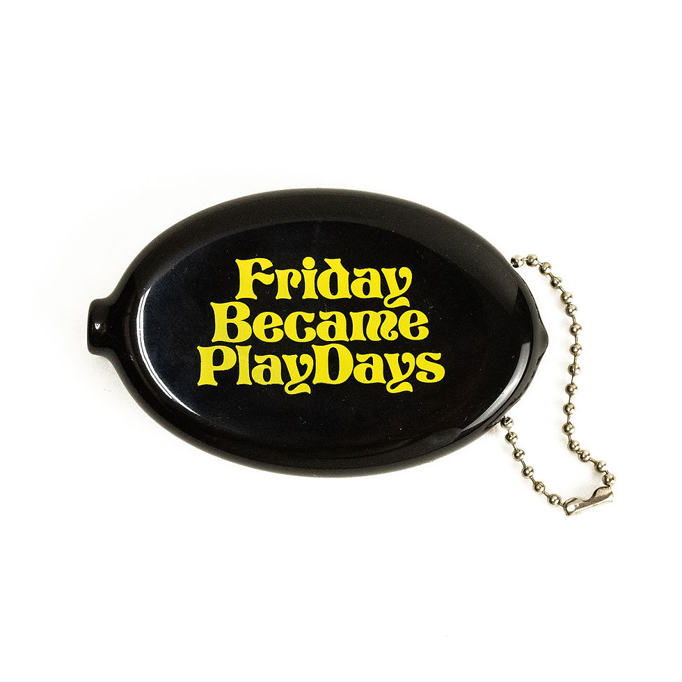 サムネイル： FRIDAY BECAME PLAYDAYS COIN CASE