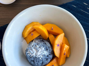 Mango with Butterfly Pea Flower Sticky Rice