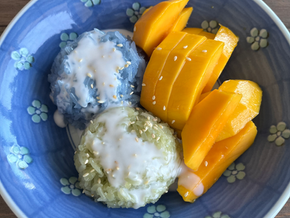 Mango with two tone sticky rice