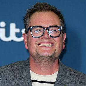 Castle Man | Alan Carr em busca de um castelo no Disney+