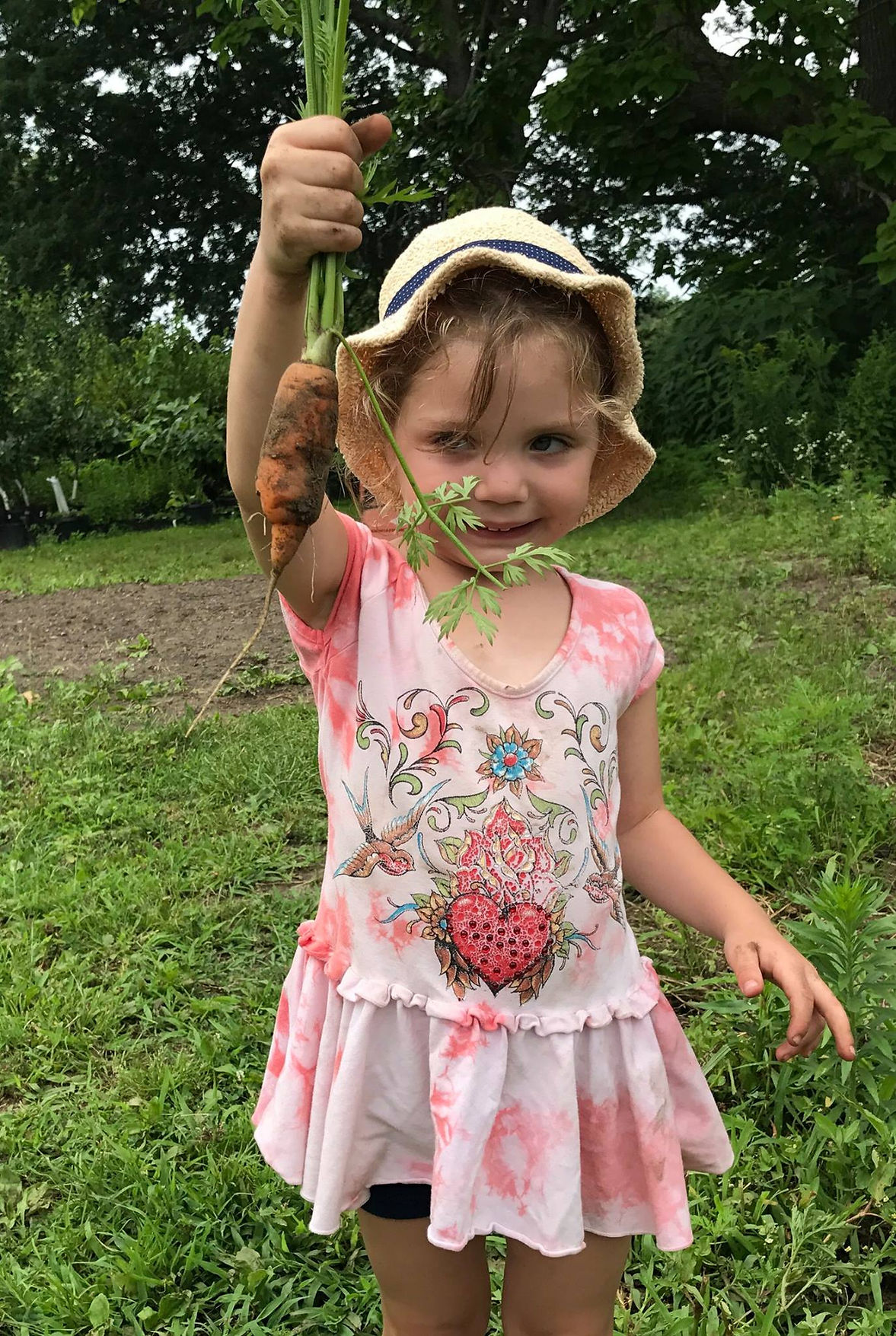 LittleGirlCarrot.jpg